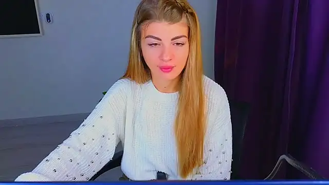  comefeelme  online show from 11.13.25