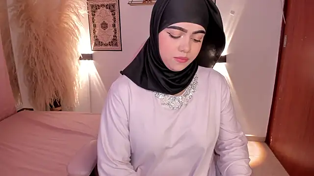 Snapshot of shayla_18 chatting on 01.23.25 shayla 18 online show from 01.23.25