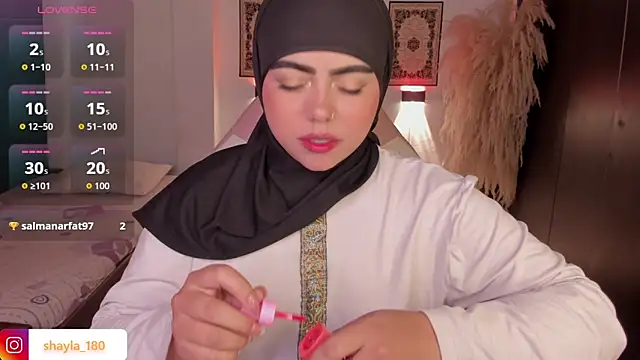 Snapshot of shayla_18 chatting on 12.20.25 shayla 18 online show from 12.20.25