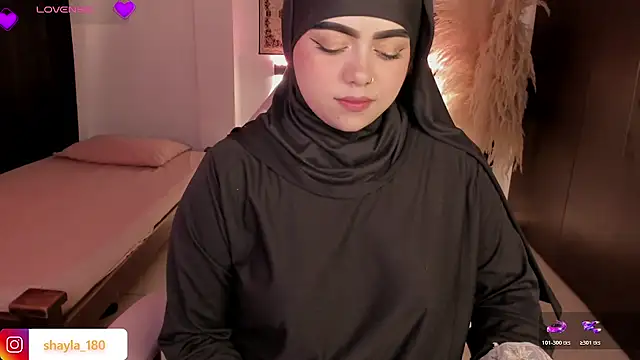 Snapshot of shayla_18 chatting on 02.16.26 shayla 18 online show from 02.16.26