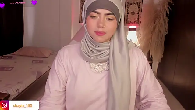 Snapshot of shayla_18 chatting on 02.23.26 shayla 18 online show from 02.23.26