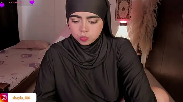 Snapshot of shayla_18 chatting on 02.24.26 shayla 18 online show from 02.24.26