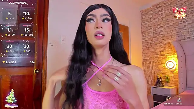 NahiaFox online show from 12.21.24