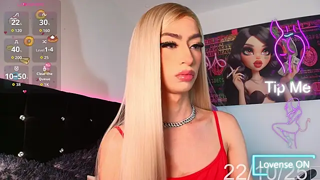 NahiaFox online show from 10.23.25