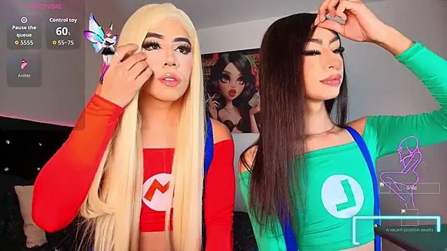 NahiaFox online show from 10.31.25