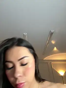 Snapshot of Miss_blue69 chatting on 10.28.25 Miss blue69 online show from 10.28.25