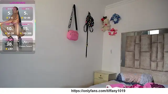 Snapshot of tiffany__pink chatting on 03.10.26 tiffany pink online show from 03.10.26