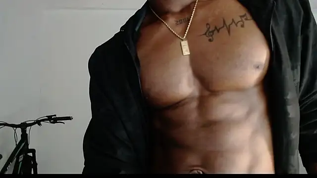 Snapshot of drake_brwon_23 chatting on 05.24.26 drake brwon 23 online show from 05.24.26