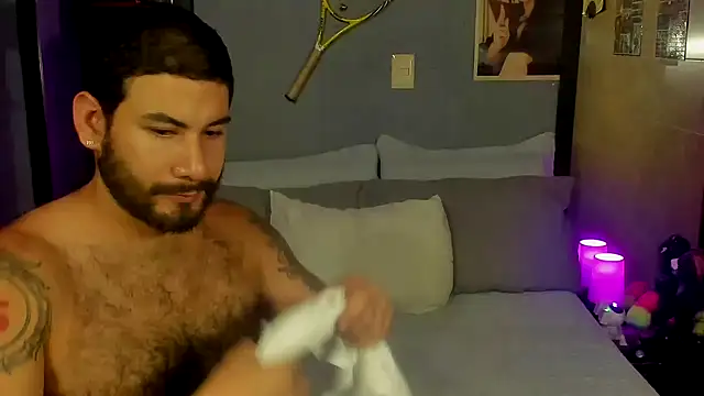 Snapshot of Prometeo-grizzly chatting on 01.02.25 Prometeo-grizzly online show from 01.02.25