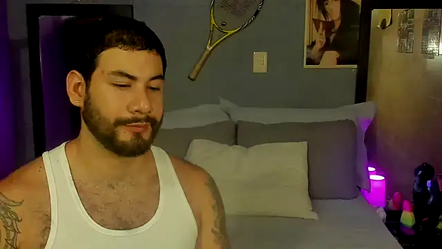 Snapshot of Prometeo-grizzly chatting on 01.04.25 Prometeo-grizzly online show from 01.04.25