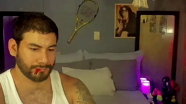 Snapshot of Prometeo-grizzly chatting on 01.05.25 Prometeo-grizzly online show from 01.05.25