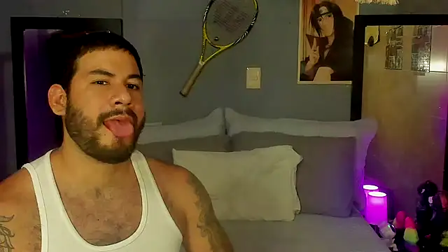 Snapshot of Prometeo-grizzly chatting on 01.05.25 Prometeo-grizzly online show from 01.05.25