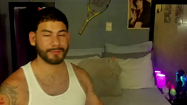 Snapshot of Prometeo-grizzly chatting on 01.15.25 Prometeo-grizzly online show from 01.15.25