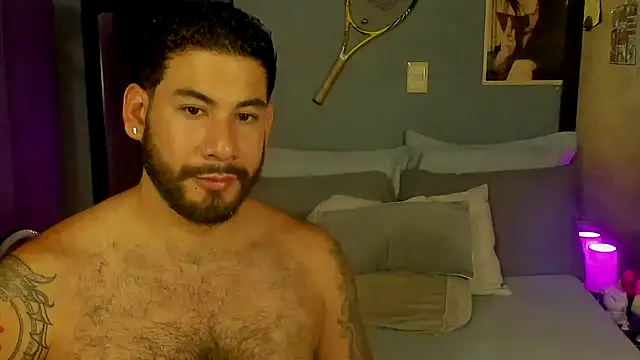 Snapshot of Prometeo-grizzly chatting on 01.15.25 Prometeo-grizzly online show from 01.15.25