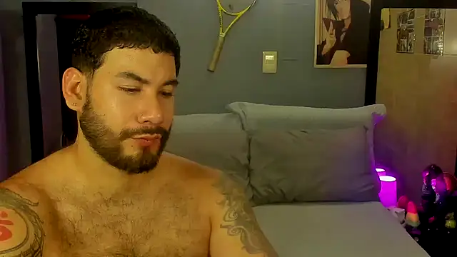 Snapshot of Prometeo-grizzly chatting on 01.17.25 Prometeo-grizzly online show from 01.17.25