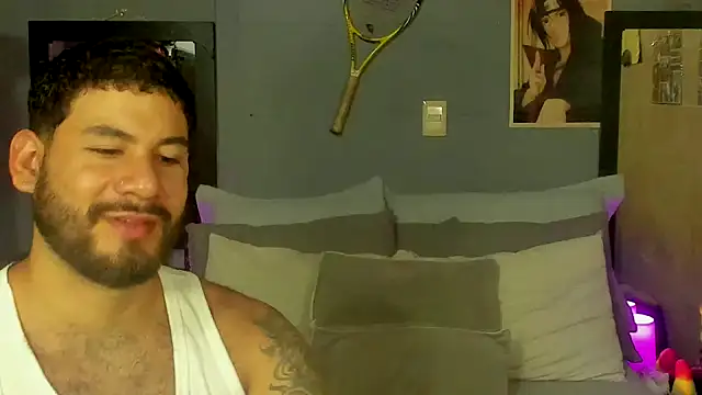 Snapshot of Prometeo-grizzly chatting on 01.18.25 Prometeo-grizzly online show from 01.18.25