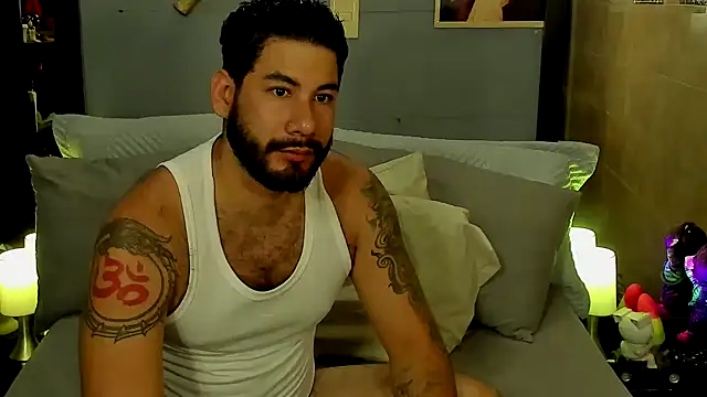 Snapshot of Prometeo-grizzly chatting on 01.29.25 Prometeo-grizzly online show from 01.29.25