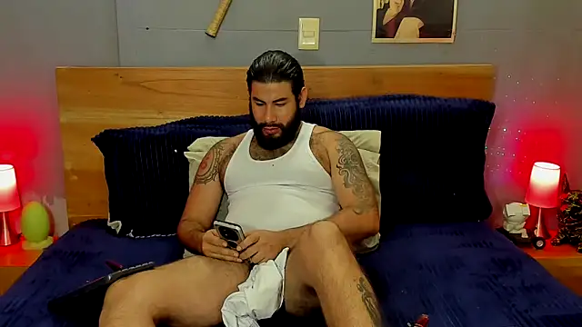 Snapshot of Prometeo-grizzly chatting on 11.06.25 Prometeo-grizzly online show from 11.06.25