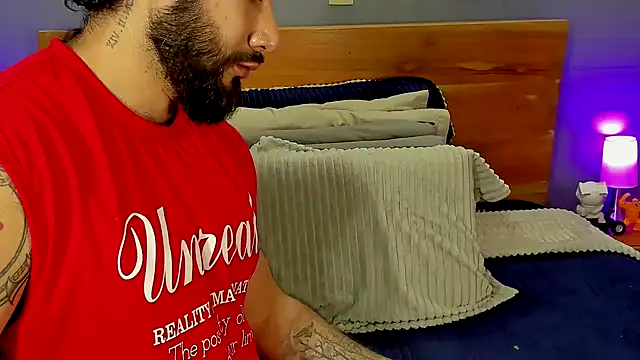 Snapshot of Prometeo-grizzly chatting on 12.16.25 Prometeo-grizzly online show from 12.16.25