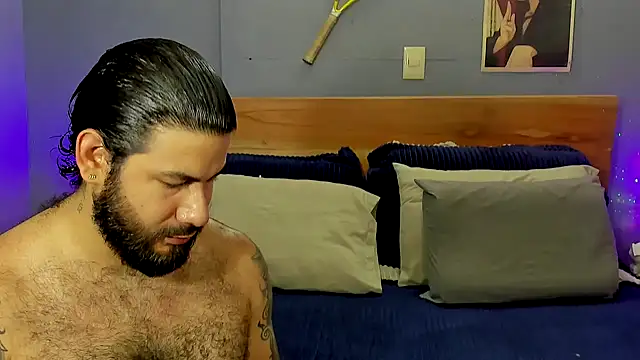 Snapshot of Prometeo-grizzly chatting on 12.18.25 Prometeo-grizzly online show from 12.18.25