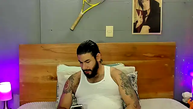 Snapshot of Prometeo-grizzly chatting on 02.01.26 Prometeo-grizzly online show from 02.01.26