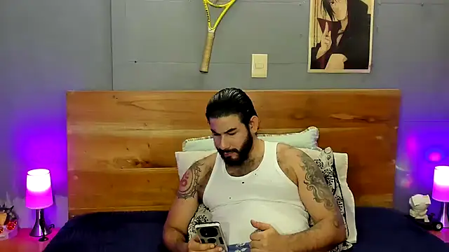 Snapshot of Prometeo-grizzly chatting on 02.12.26 Prometeo-grizzly online show from 02.12.26