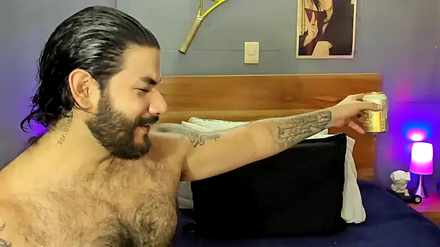 Snapshot of Prometeo-grizzly chatting on 02.14.26 Prometeo-grizzly online show from 02.14.26