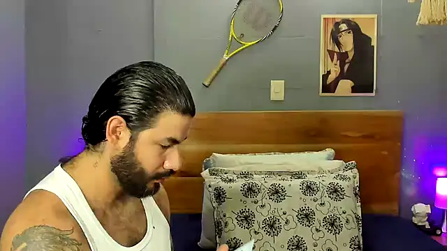 Snapshot of Prometeo-grizzly chatting on 02.22.26 Prometeo-grizzly online show from 02.22.26