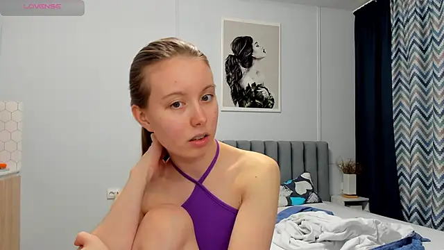 Snapshot of Peggy_Beauty chatting on 12.22.24 Peggy Beauty online show from 12.22.24