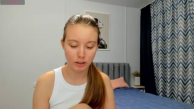 Snapshot of Peggy_Beauty chatting on 12.29.24 Peggy Beauty online show from 12.29.24