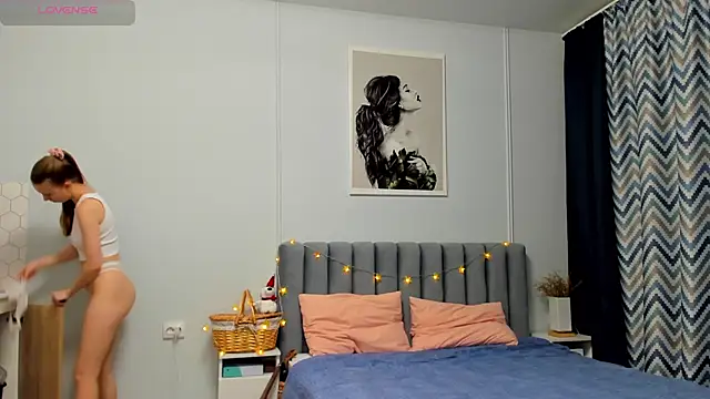 Snapshot of Peggy_Beauty chatting on 12.29.24 Peggy Beauty online show from 12.29.24