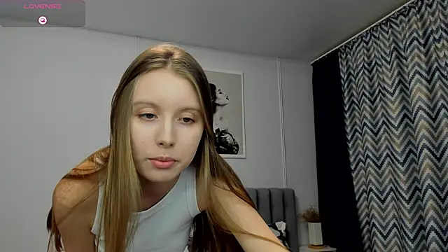 Snapshot of Peggy_Beauty chatting on 01.08.25 Peggy Beauty online show from 01.08.25