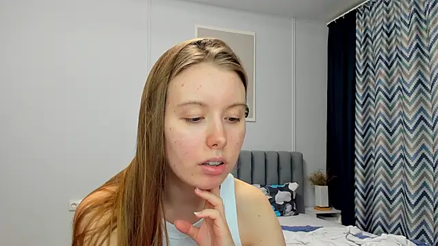 Snapshot of Peggy_Beauty chatting on 01.10.25 Peggy Beauty online show from 01.10.25