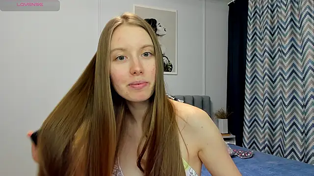 Snapshot of Peggy_Beauty chatting on 01.10.25 Peggy Beauty online show from 01.10.25