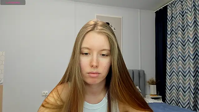 Snapshot of Peggy_Beauty chatting on 01.15.25 Peggy Beauty online show from 01.15.25