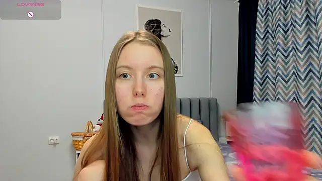 Snapshot of Peggy_Beauty chatting on 01.18.25 Peggy Beauty online show from 01.18.25