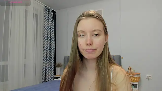 Snapshot of Peggy_Beauty chatting on 02.13.25 Peggy Beauty online show from 02.13.25