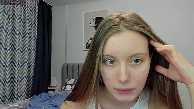 Snapshot of Peggy_Beauty chatting on 02.19.25 Peggy Beauty online show from 02.19.25