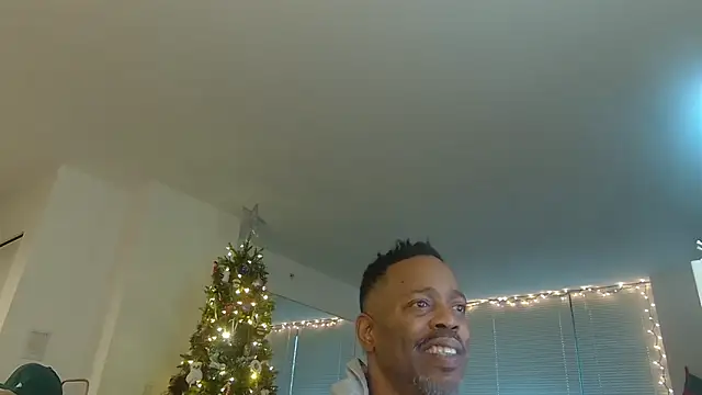 Snapshot of theblacklordmaster chatting on 12.18.24 theblacklordmaster online show from 12.18.24