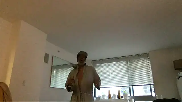 Snapshot of theblacklordmaster chatting on 01.15.25 theblacklordmaster online show from 01.15.25