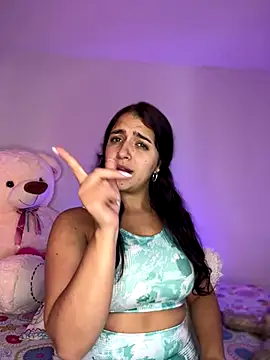 Snapshot of Alicia_Ruiz chatting on 10.28.25 Alicia Ruiz online show from 10.28.25