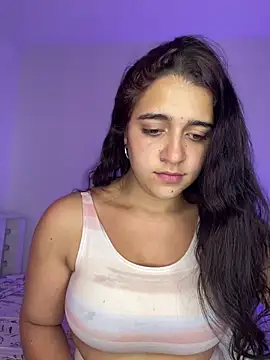 Snapshot of Alicia_Ruiz chatting on 11.13.25 Alicia Ruiz online show from 11.13.25