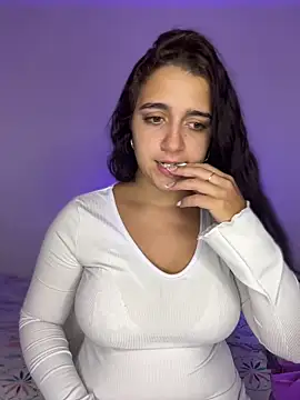 Snapshot of Alicia_Ruiz chatting on 11.14.25 Alicia Ruiz online show from 11.14.25