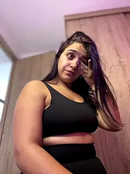 Snapshot of Alicia_Ruiz chatting on 12.16.25 Alicia Ruiz online show from 12.16.25