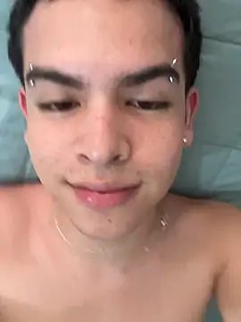 Snapshot of Blum_icee chatting on 02.04.25 Blum icee online show from 02.04.25