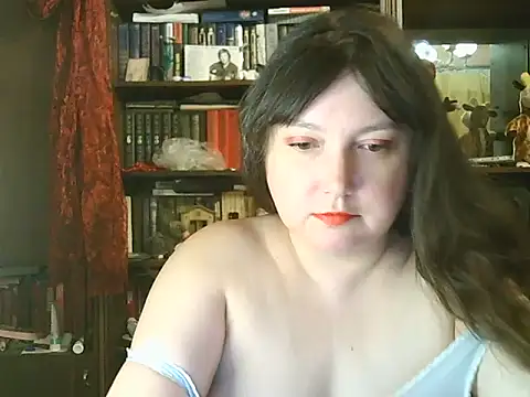 Snapshot of CarrieQPeach chatting on 10.11.25 CarrieQPeach online show from 10.11.25