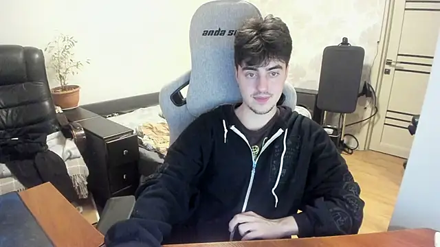 Knuckles17 online show from 11.28.25