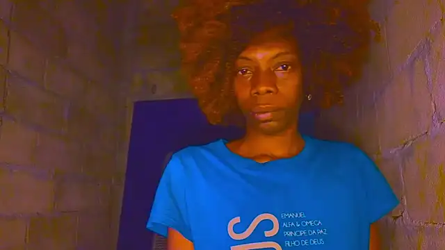 Snapshot of nzanizy chatting on 03.18.25 nzanizy online show from 03.18.25