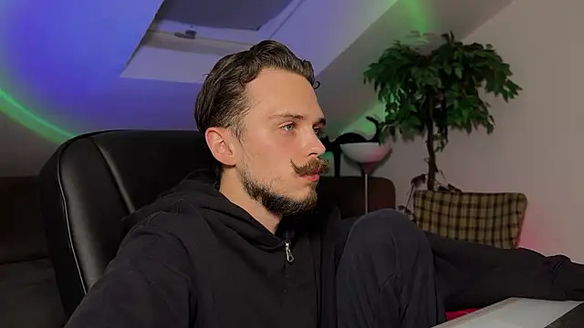 Snapshot of naked_psy chatting on 03.30.26 naked psy online show from 03.30.26