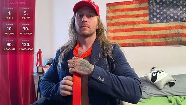 Snapshot of rusbigpaul chatting on 10.30.25 rusbigpaul online show from 10.30.25